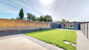 Photo 12- click for photo gallery